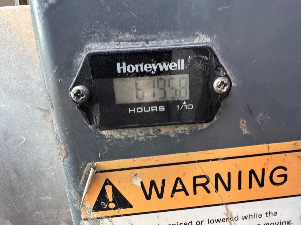 Takeuchi TB 250 Mini bagri <7t