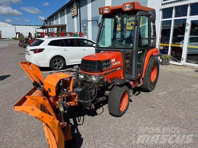 Kubota ST 30 Manjši traktorji
