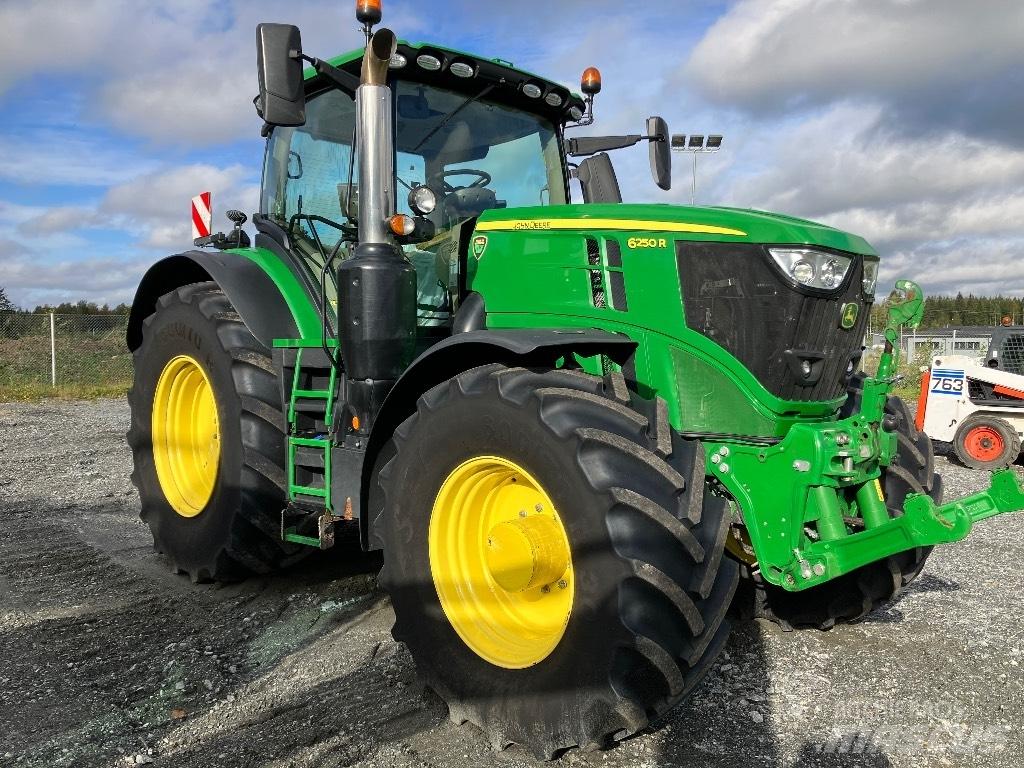 John Deere 6250 R Traktorji