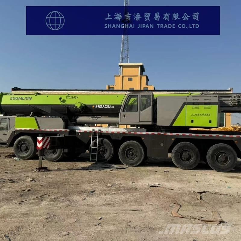 Zoomlion ZTC 2200 V Rabljeni žerjavi za vsak teren