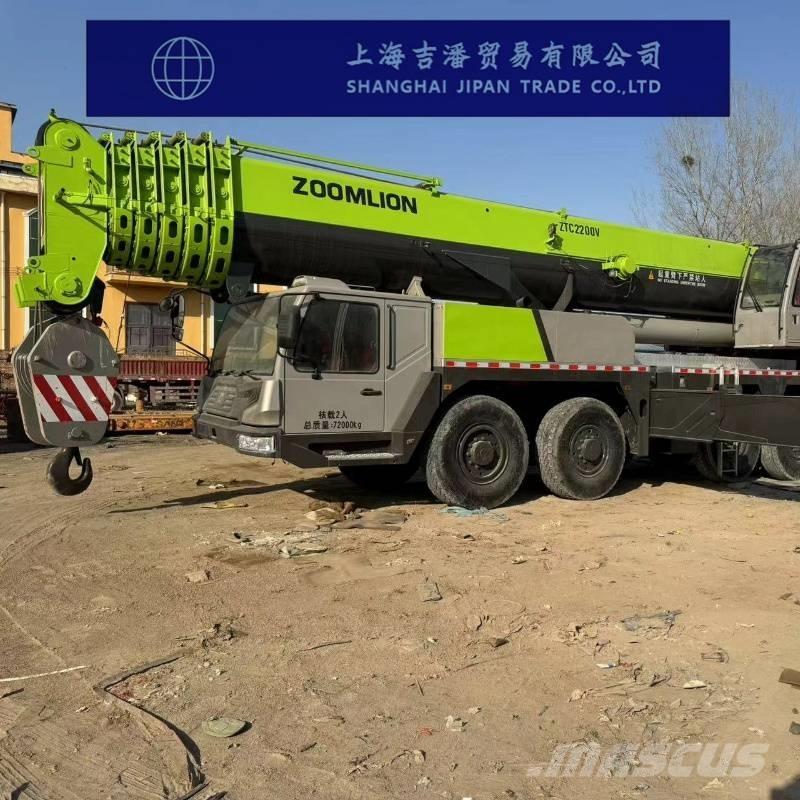 Zoomlion ZTC 2200 V Rabljeni žerjavi za vsak teren