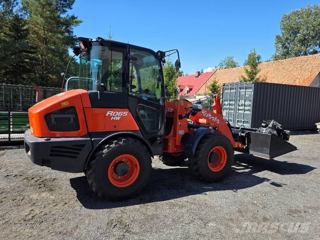 Kubota R 065 Kolesni nakladalci