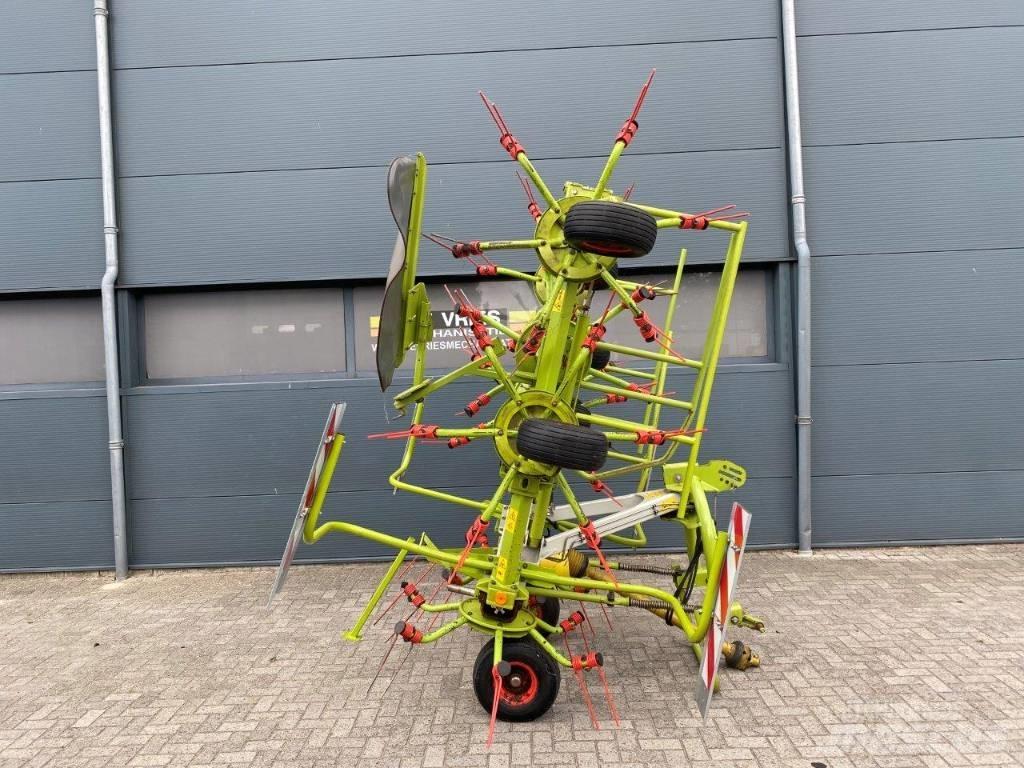 CLAAS Volto 870 Obračalniki in zgrabljalniki