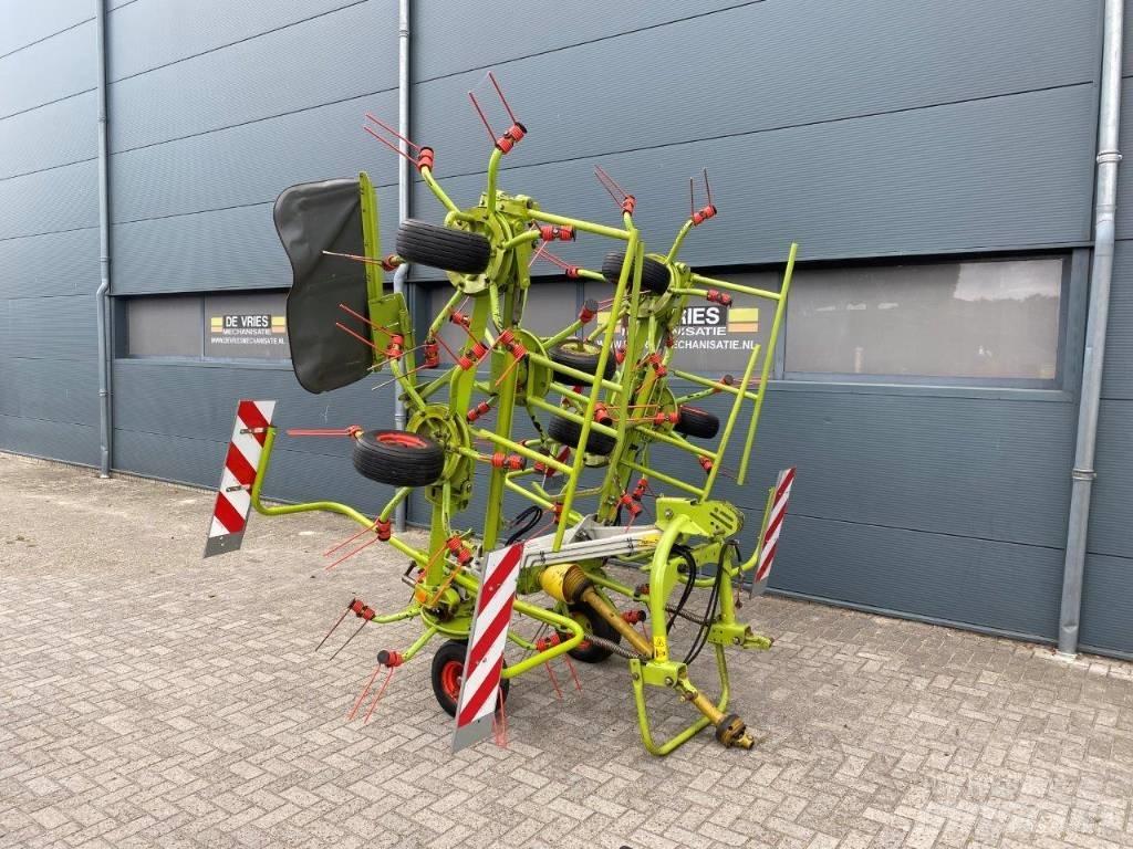 CLAAS Volto 870 Obračalniki in zgrabljalniki