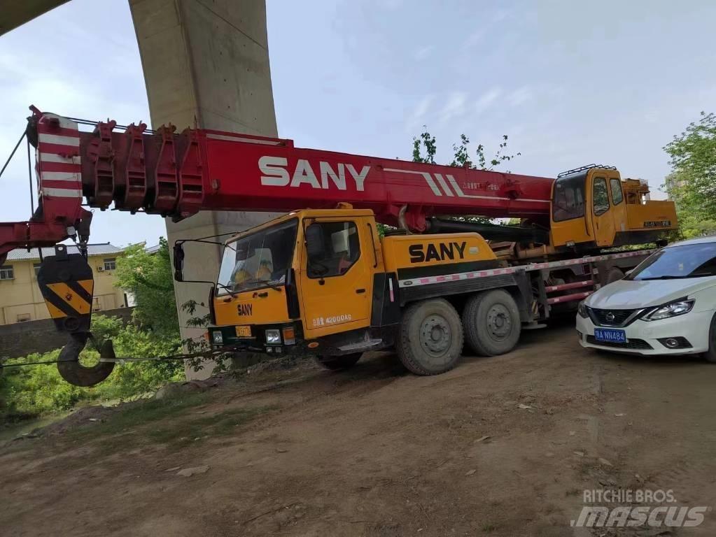 Sany 50 Dvigala na gosenicah