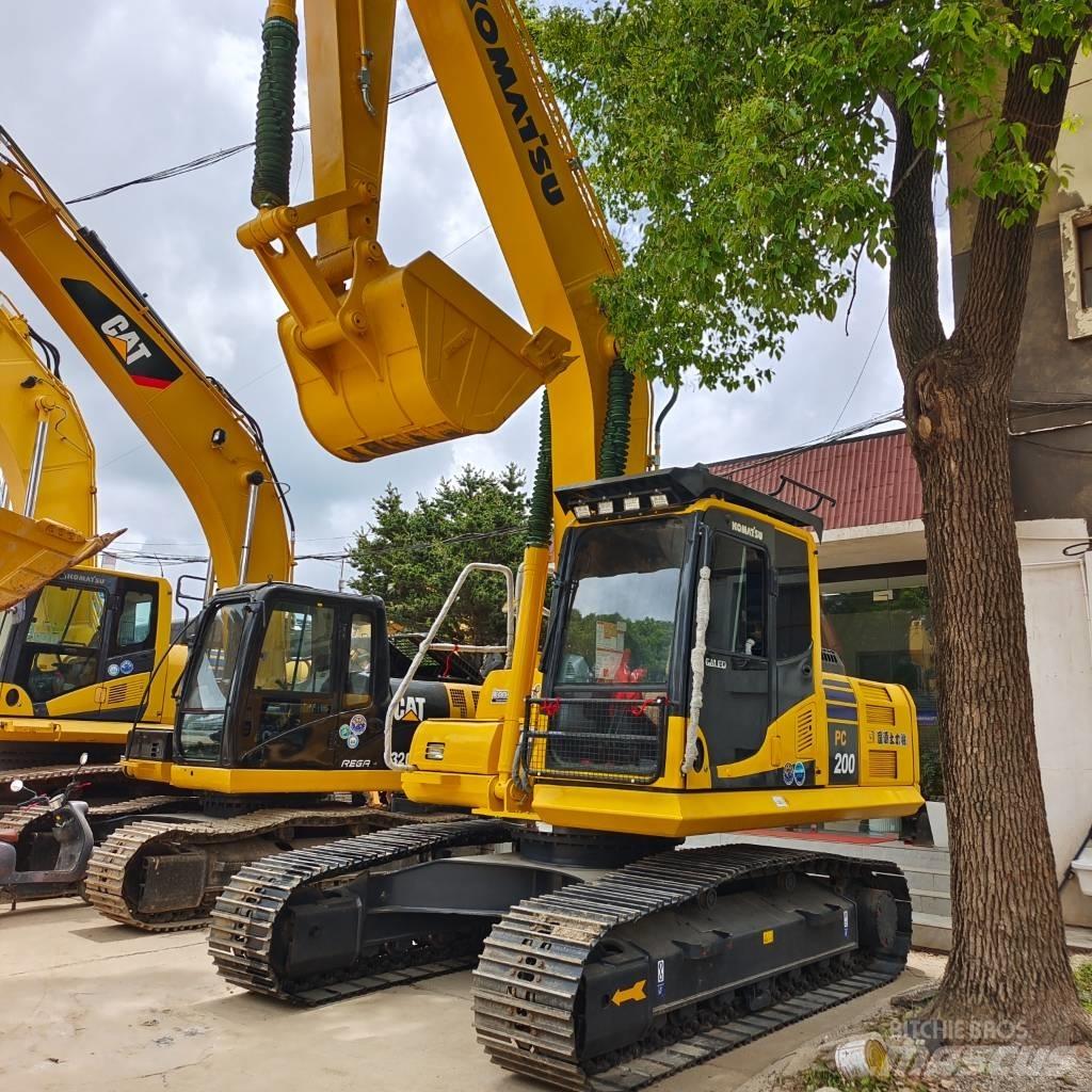 Komatsu PC 200 Bagri goseničarji
