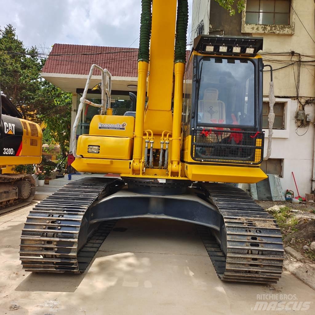 Komatsu PC 200 Bagri goseničarji