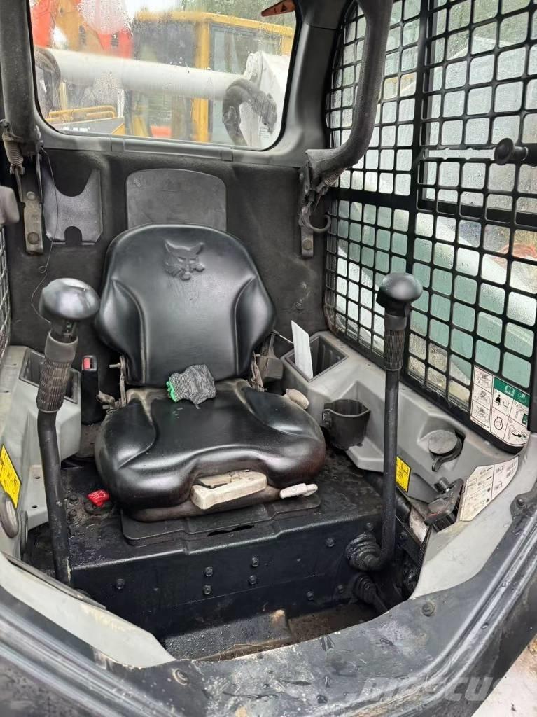 Bobcat T 770 Nakladalci goseničarji