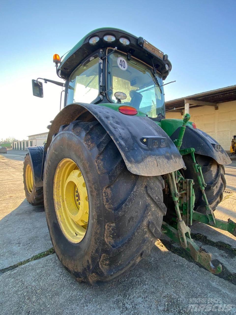 John Deere 8345 R Traktorji