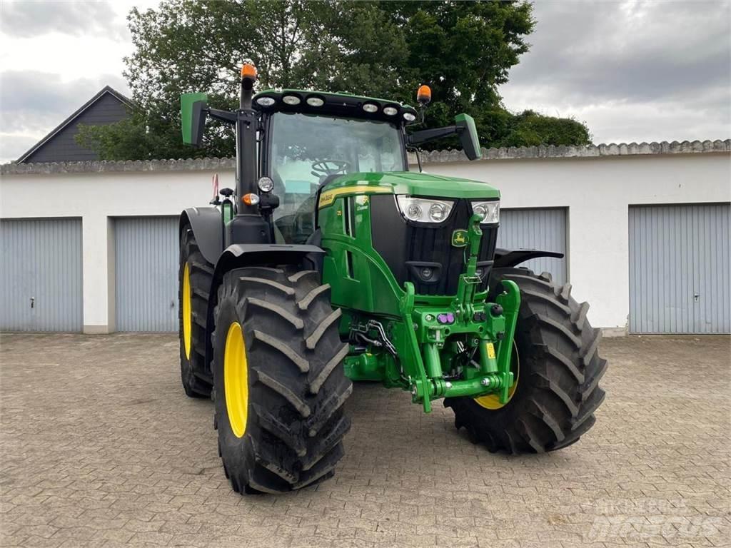 John Deere 6R 215 Traktorji