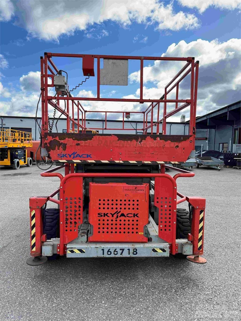 SkyJack SJ 9241 Škarjaste dvižne ploščadi