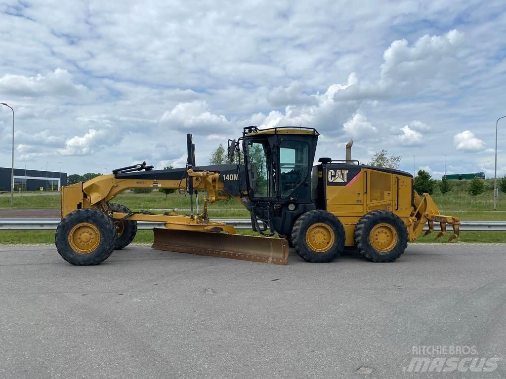 CAT 140M Grederji