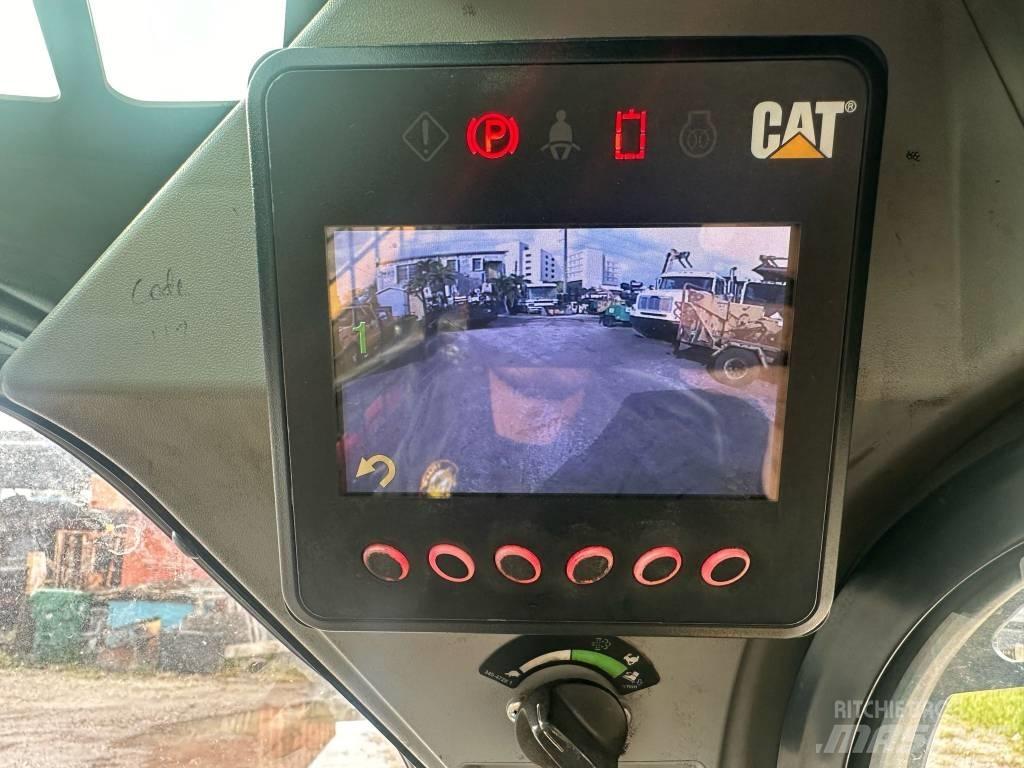 CAT 246 D Skid steer mini nakladalci