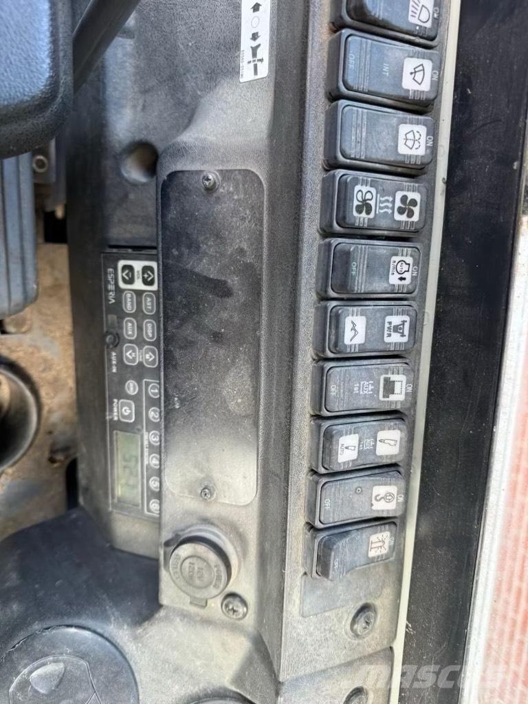 Takeuchi TB 230 Mini bagri <7t