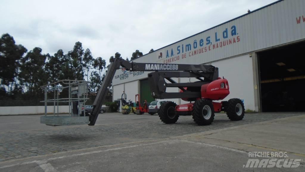 Manitou 200 ATJ Zglobne dvižne ploščadi