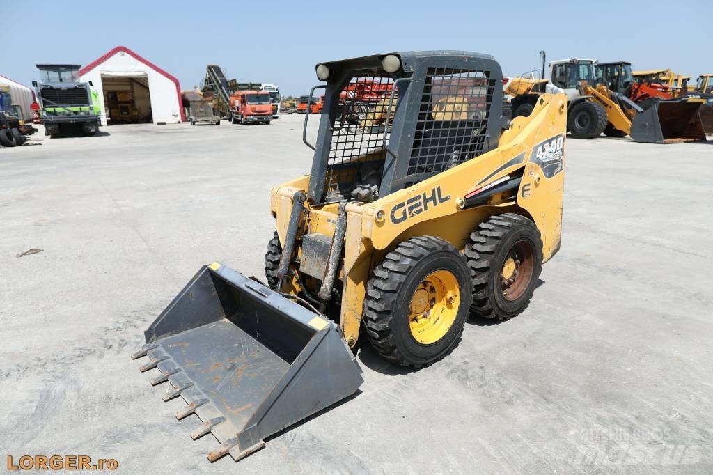 Gehl 4240 Skid steer mini nakladalci