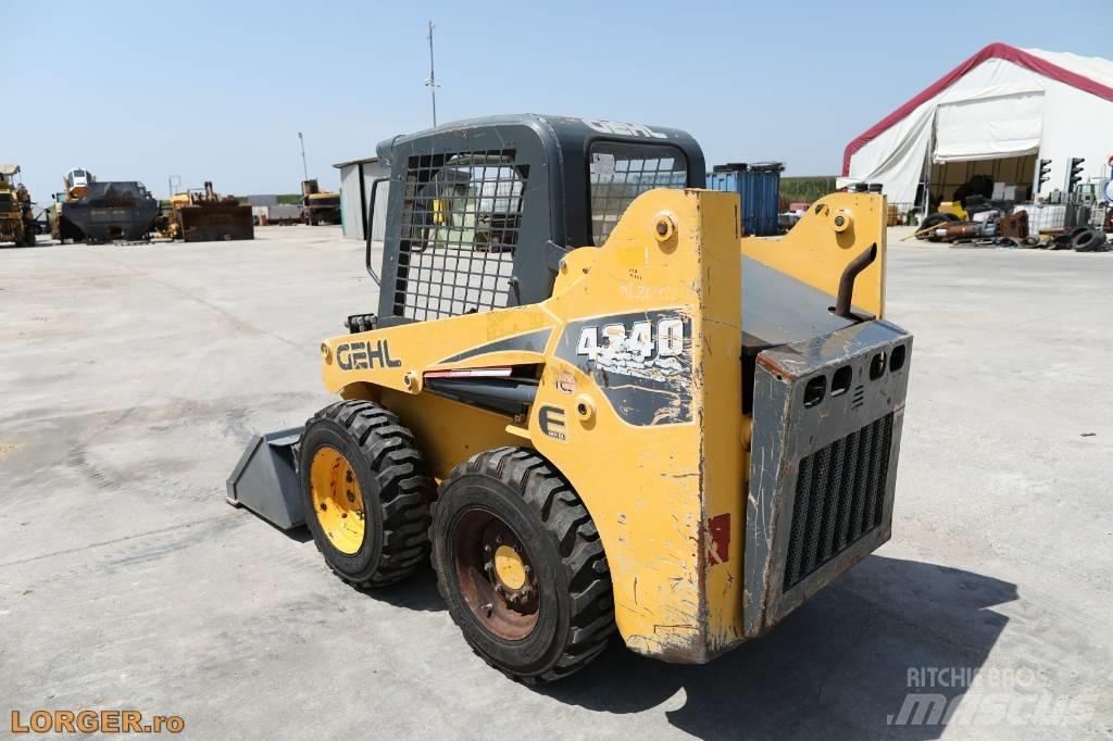 Gehl 4240 Skid steer mini nakladalci