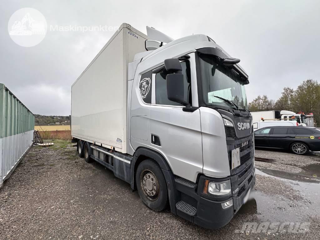 Scania R 520 Tovornjaki zabojniki