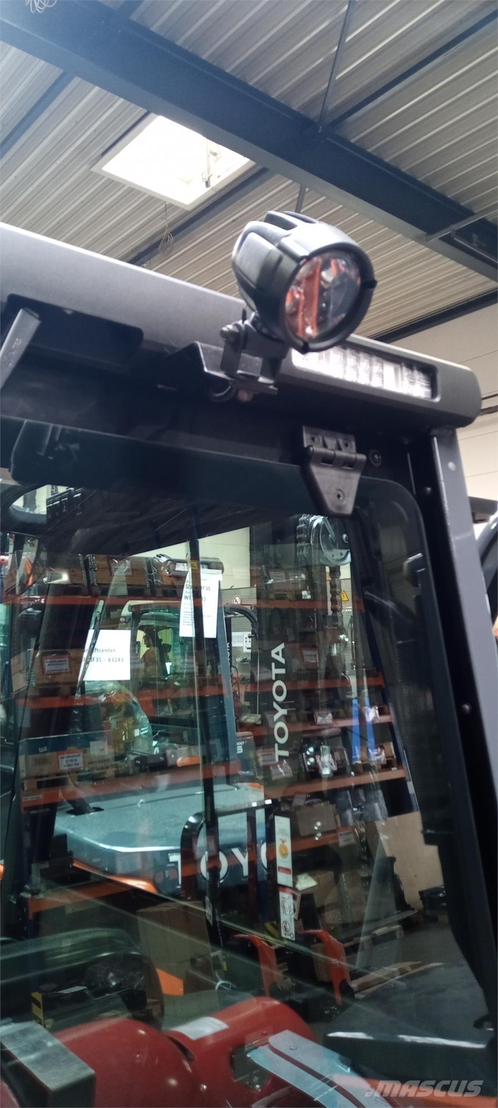 Toyota 02-8FGF25 Plinski viličarji