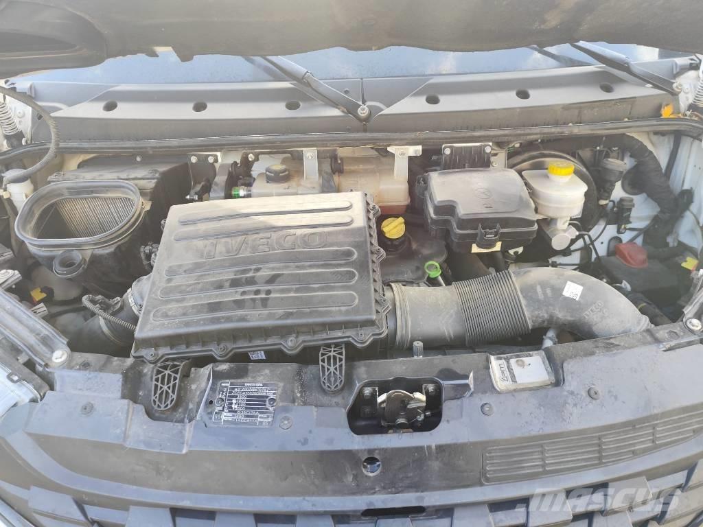 Iveco Daily 35-120 Tovornjaki z žerjavom