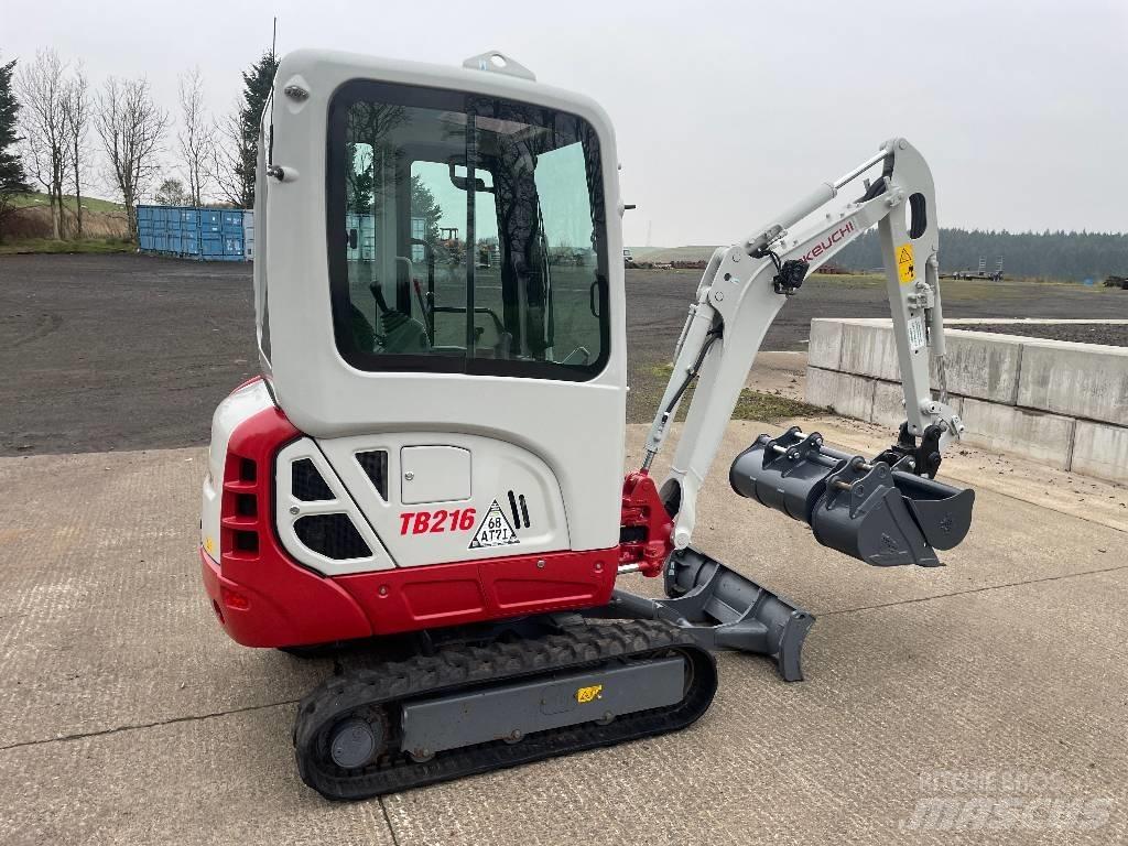 Takeuchi TB 216 Mini bagri <7t