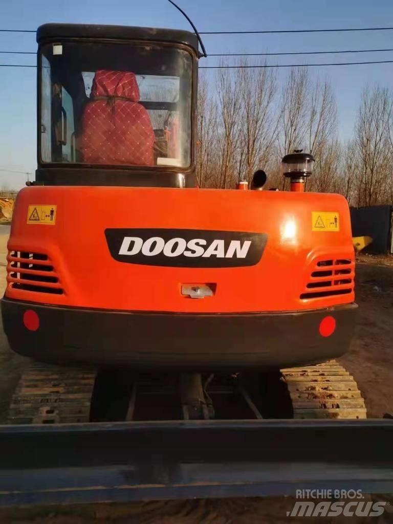 Doosan DH 55 Mini bagri <7t