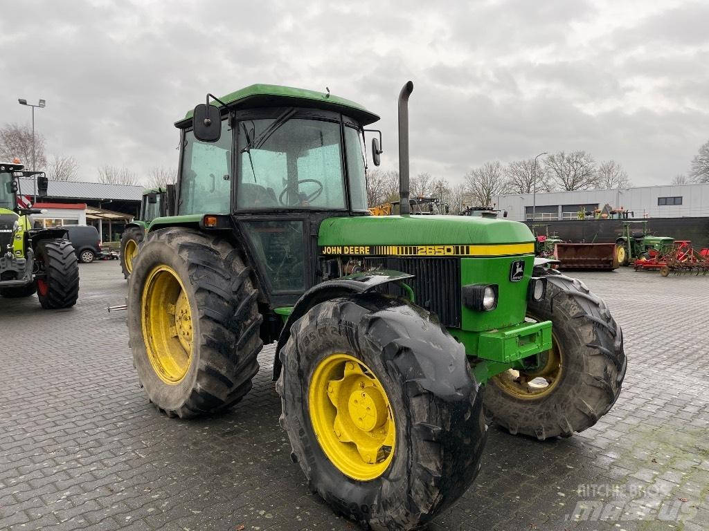 John Deere 2650 Traktorji