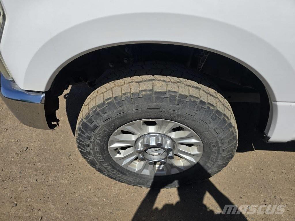 Ford F 250 FX4 Drugi