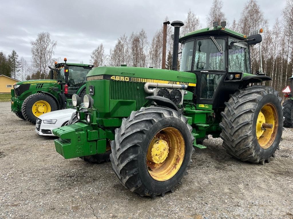 John Deere 4850 Traktorji