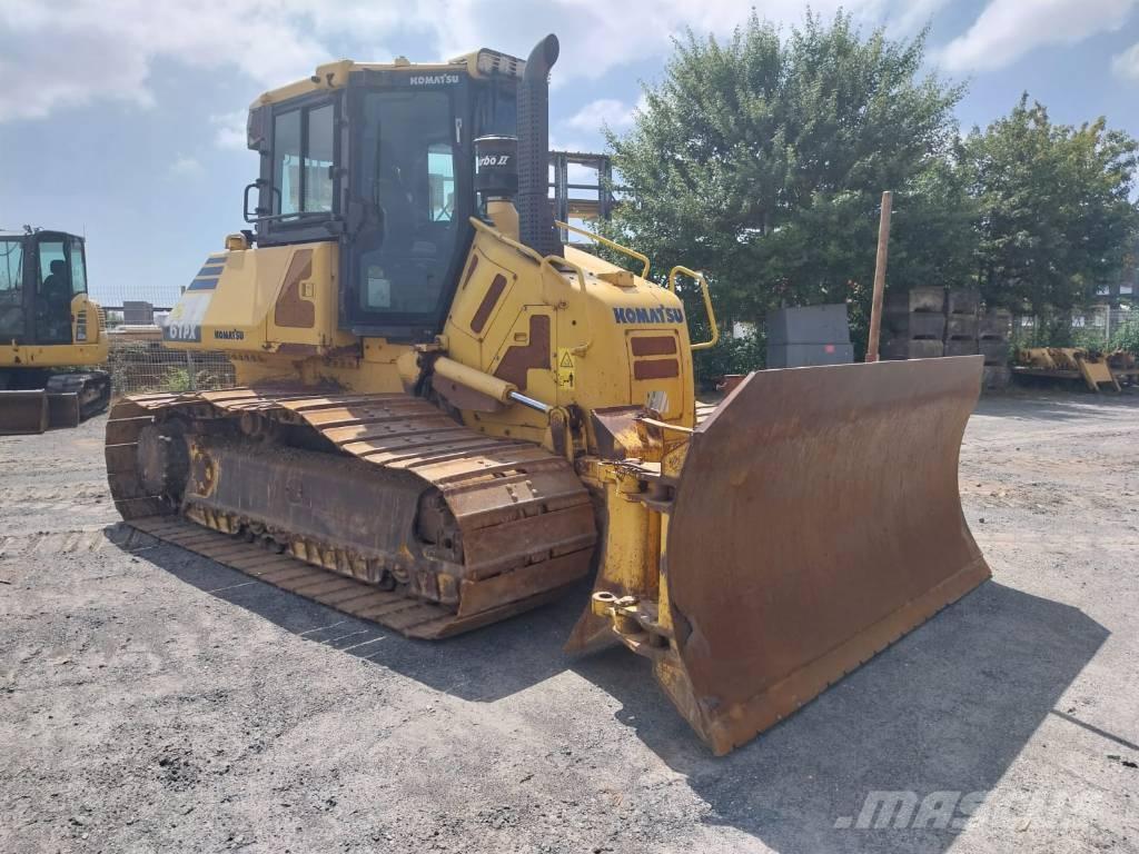 Komatsu D61PX-23 Buldožerji goseničarji