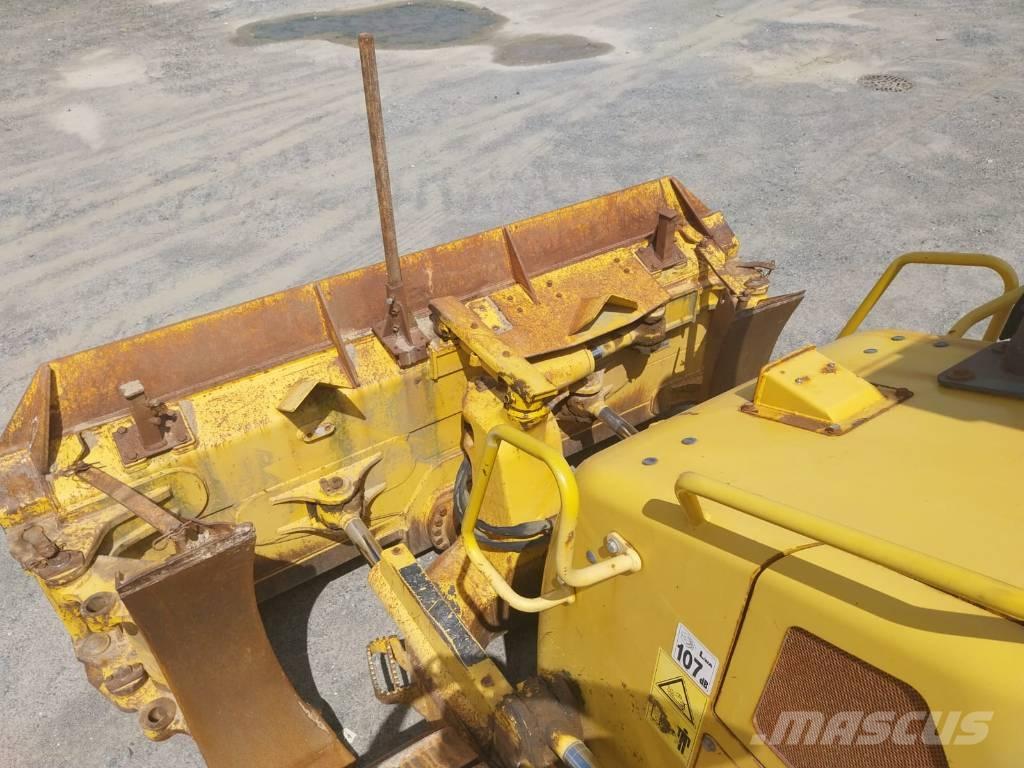 Komatsu D61PX-23 Buldožerji goseničarji