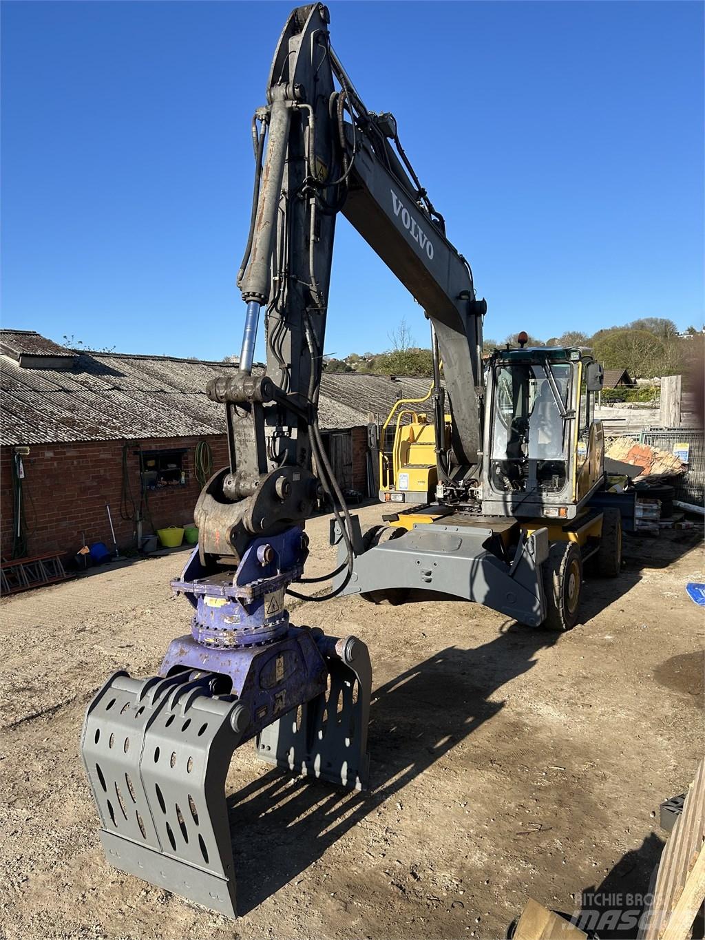  Excavator Volvo Bagri na kolesih