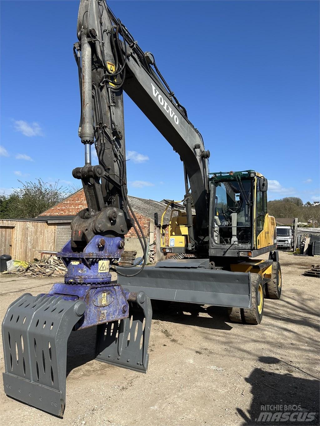  Excavator Volvo Bagri na kolesih