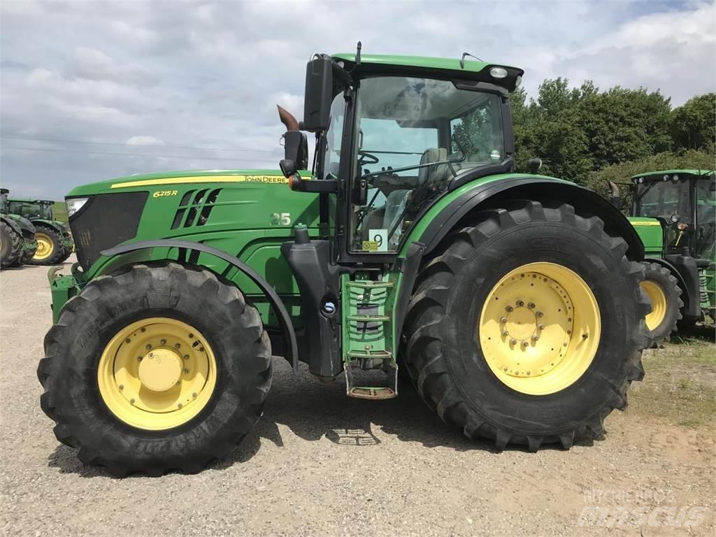 John Deere 6215R Traktorji