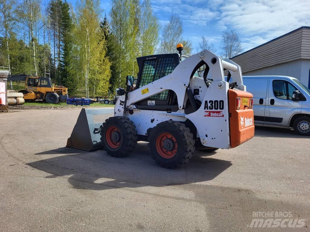 Bobcat A 300 Skid steer mini nakladalci