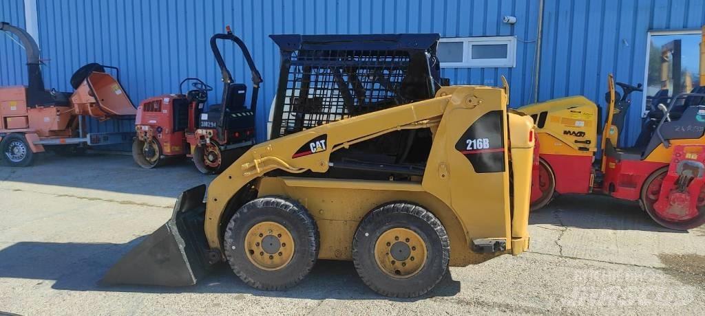 CAT 216 Skid steer mini nakladalci