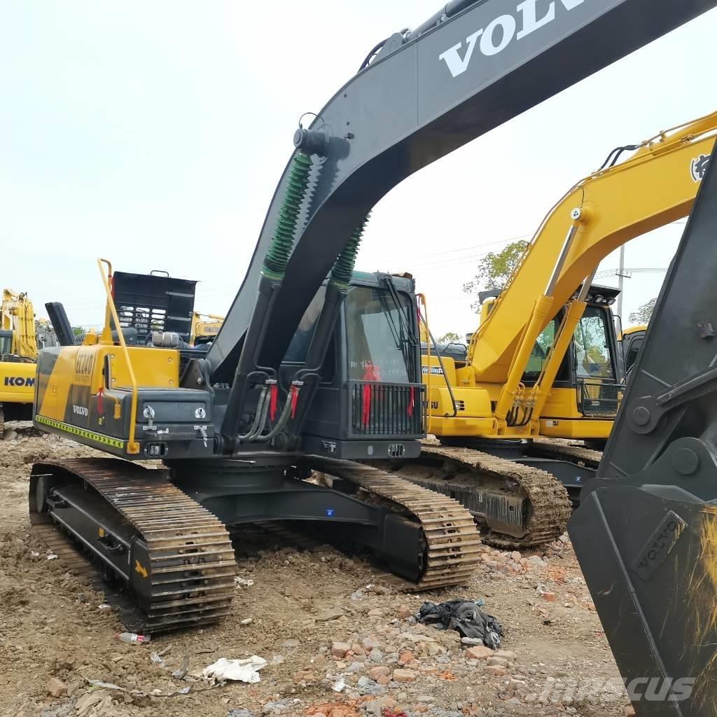 Volvo EC 240 Bagri goseničarji