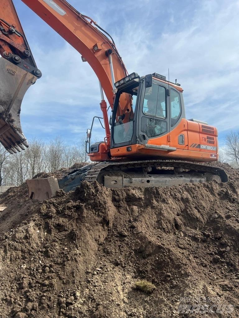 Doosan DX 180 LC-3 Bagri goseničarji