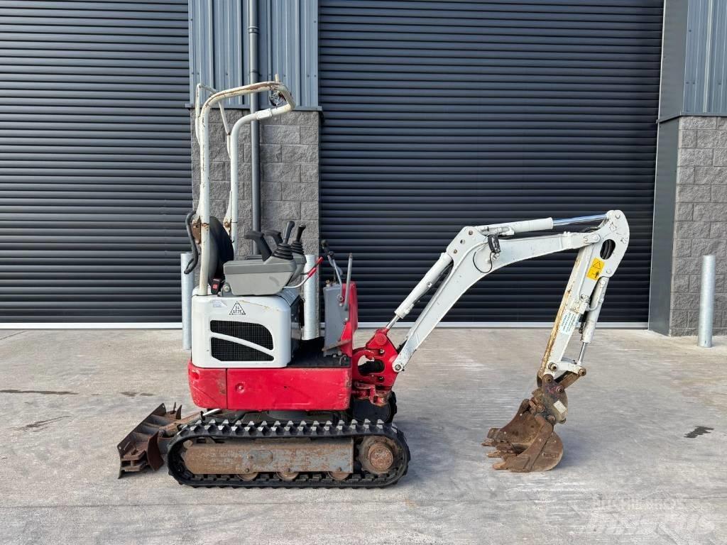 Takeuchi TB 210 R Mini bagri <7t