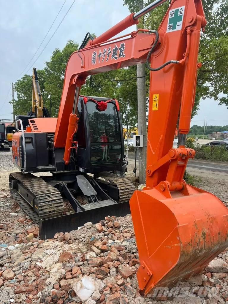 Hitachi ZX70 Midi bagri 7t – 12t