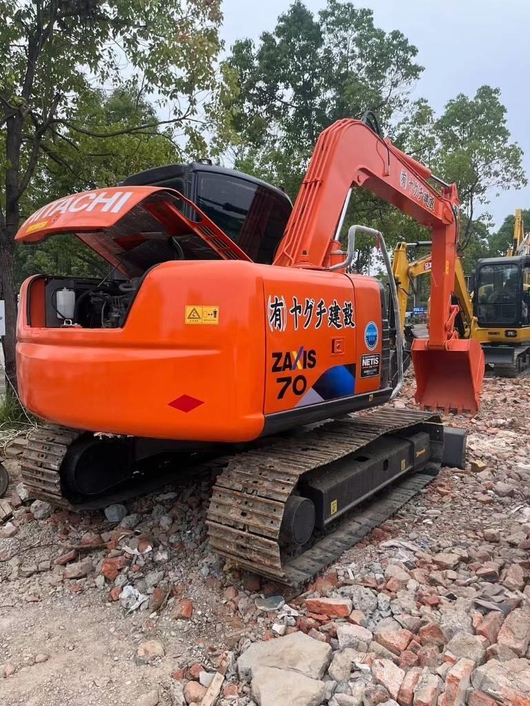 Hitachi ZX70 Midi bagri 7t – 12t