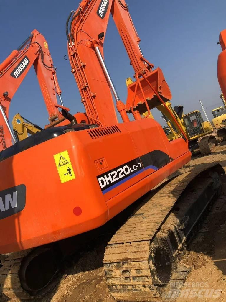 Doosan 220-7 Bagri goseničarji