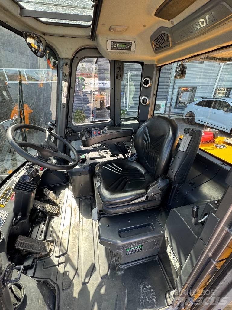 Hyundai 80D-9 Dizelski viličarji