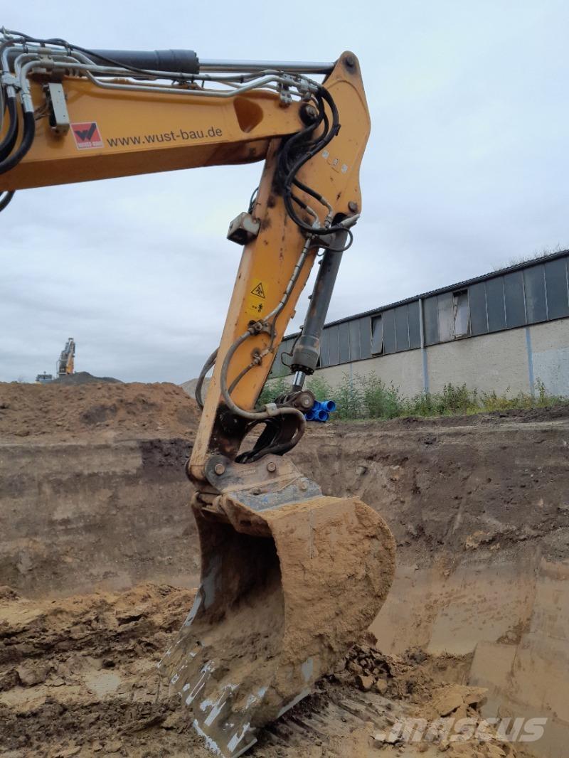 Liebherr R926 Bagri goseničarji