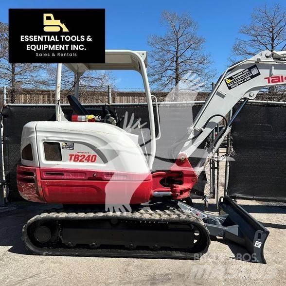 Takeuchi TB240 Mini bagri <7t