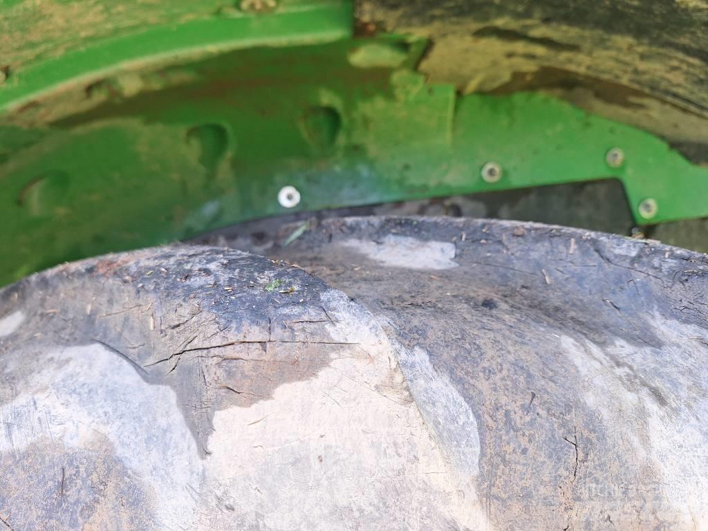 John Deere 5125R Traktorji