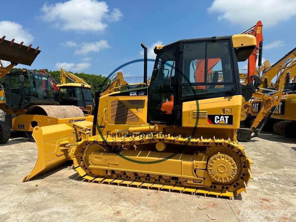 CAT D 5 K Buldožerji goseničarji