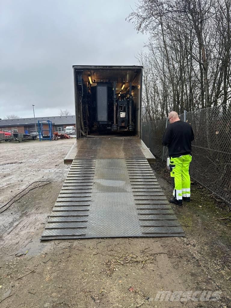 Ditch Witch JT 24 Oprema za vodoravno smerno vrtanje