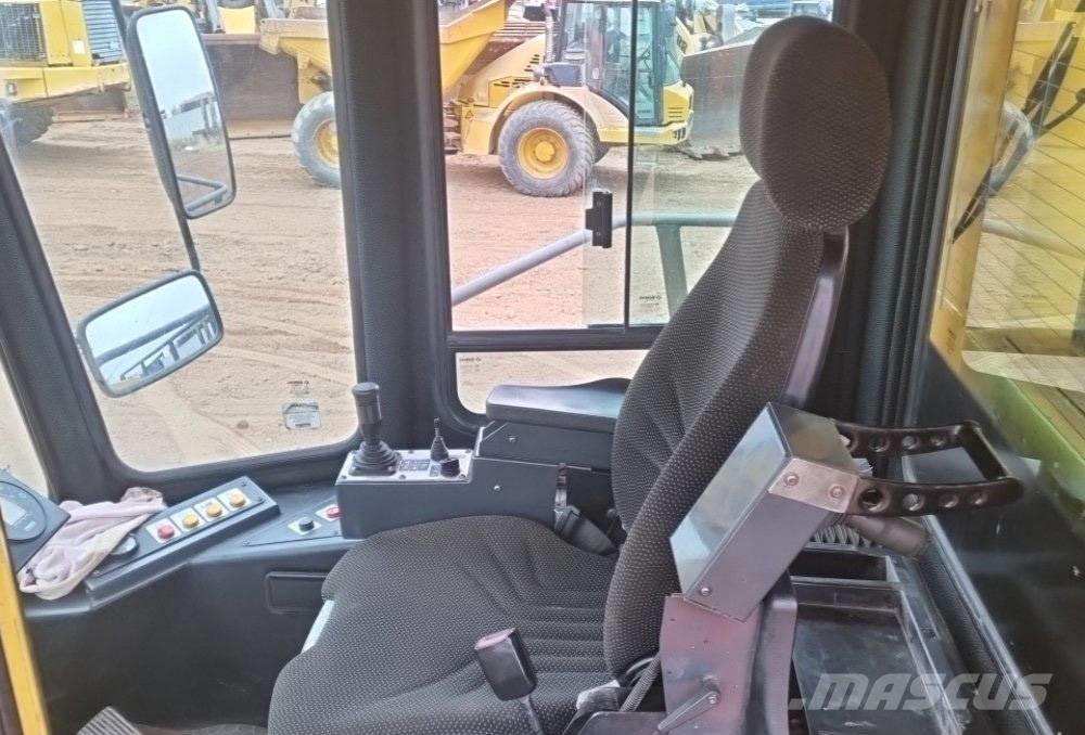 Bomag BC 772 RB-2 Kompaktorji odpadkov
