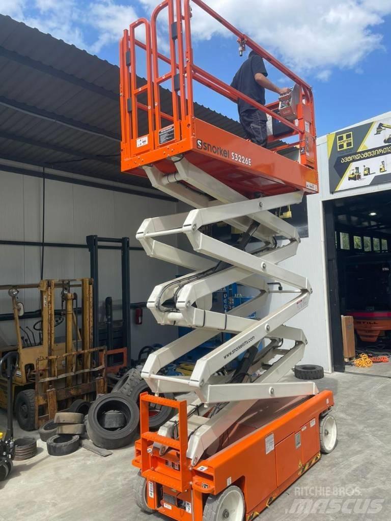 Snorkel S 3246 E Škarjaste dvižne ploščadi